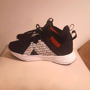 Boys size 6 Puma sneakers